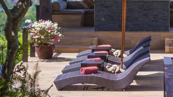 Sun deck