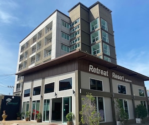 Front of property - Retreat Resort Pattaya (Pattaya)