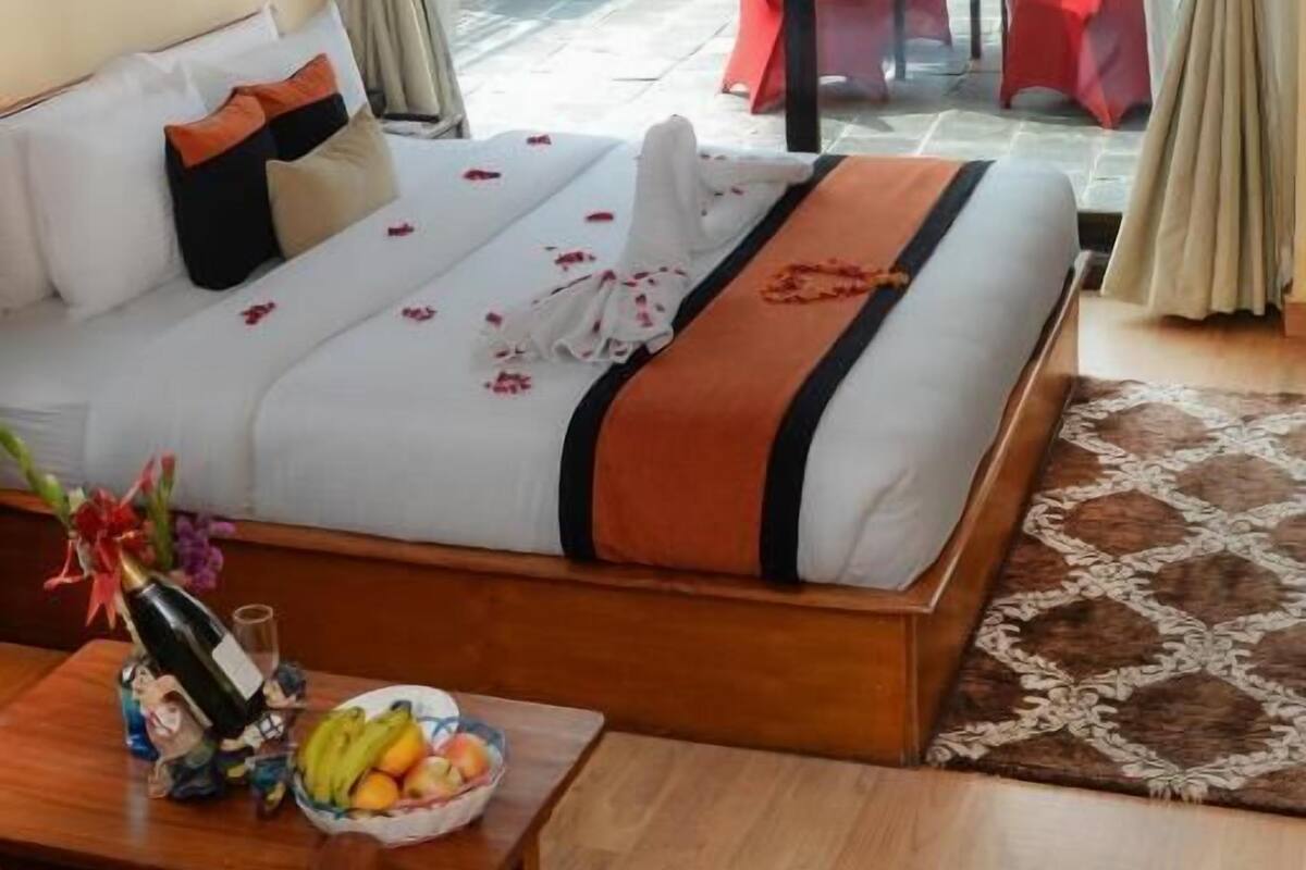 1 habitación, minibar, escritorio y tabla de planchar con plancha