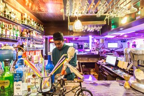 Bar (in der Unterkunft)