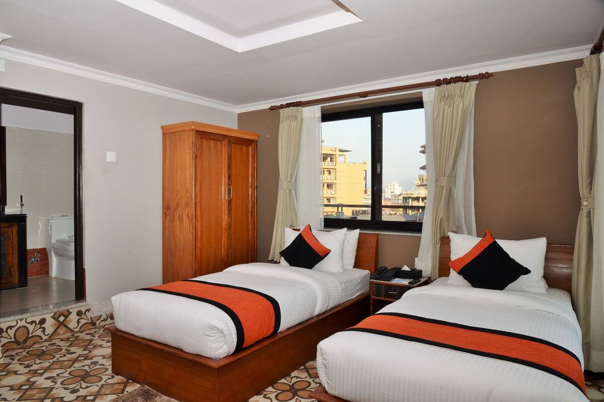 Minibar, desk, iron/ironing board (on request), WiFi (free)