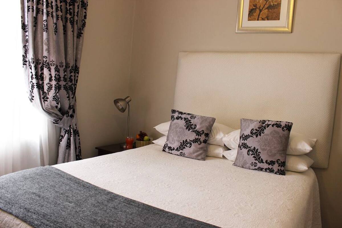 Desk, iron/ironing board, free WiFi