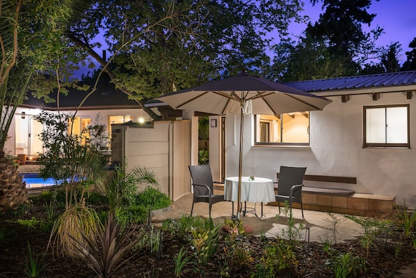 Cottage #2 Classic | Terrace/patio - Just Unwind (Cape Town)