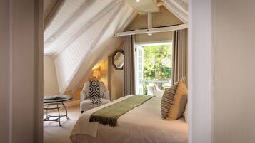 Upstairs loft suite | 2 bedrooms, Egyptian cotton sheets, premium bedding, free minibar items