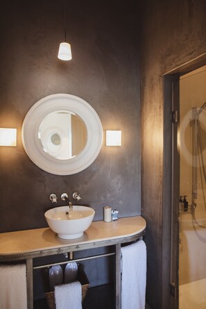 Cottage familiare, 2 camere da letto, vista montagna, al piano terra | Bagno | Vasca e doccia separate, vasca da bagno a immersione totale