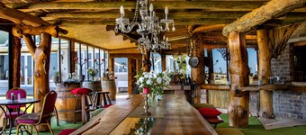 特尼卡馬廄旅館