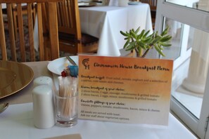 Breakfast meal - Cinnamon House Bed and Breakfast (Cape Town)