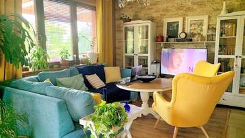 Dom z sauna i wanna z hydromasazem | Makan di kamar