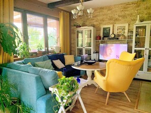 Dom z sauna i wanna z hydromasazem | In-room dining