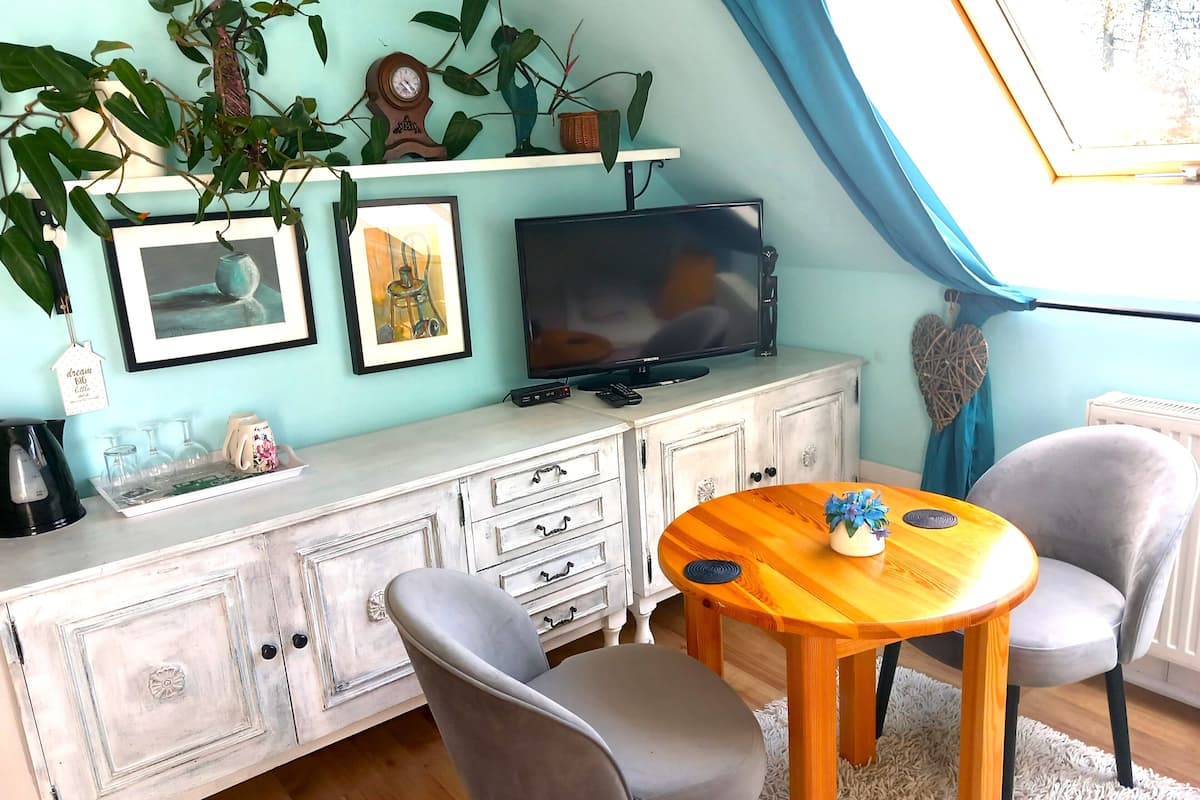 ArtRoom | 6 bedrooms, premium bedding, individually decorated