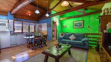 Family Apartment, 2 Bedrooms | Premium bedding, down comforters, desk, laptop workspace