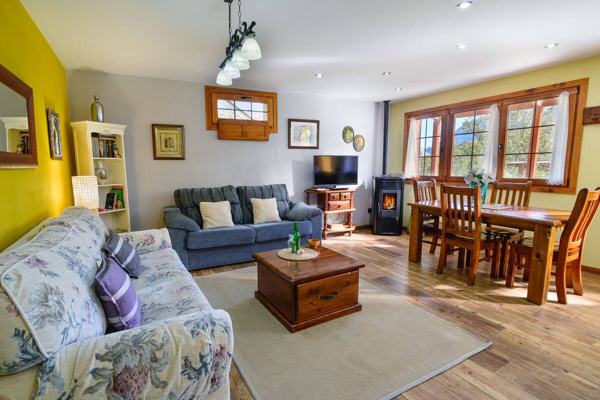 Comfort Apartment, 1 Bedroom | Premium bedding, down comforters, desk, laptop workspace
