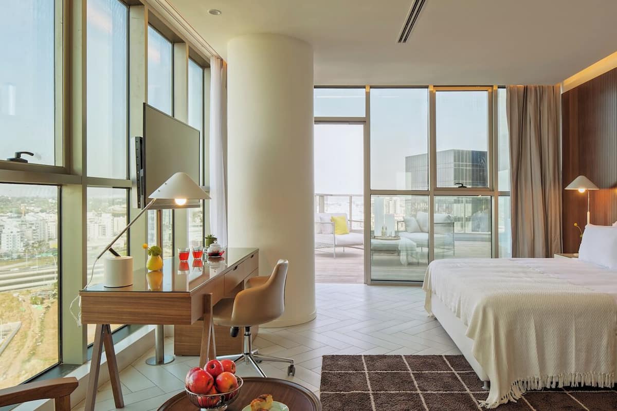 Kamar Double atau Twin Premium, balkon | Minibar, brankas, meja kerja, dan kedap suara