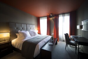 Habitació doble clàssica | Minibar, caixa forta a l'habitació i decoració individual 