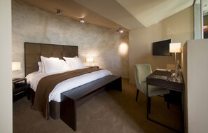 Habitació doble superior | Minibar, caixa forta a l'habitació i decoració individual 