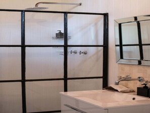 Bathroom - The Vineyard Country House (Montagu)
