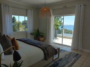 The Bay | In-room safe, individually decorated, free WiFi, bed sheets - The Bungalow (Plettenberg Bay)