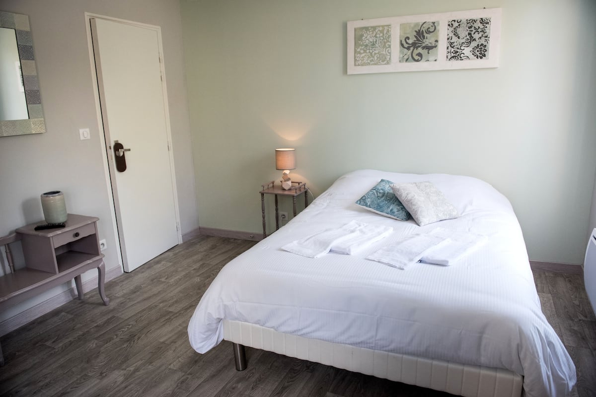 Standaard eenpersoonskamer | Luxe beddengoed, individueel gedecoreerd, individueel gemeubileerd