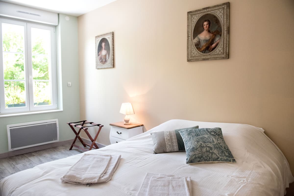 Standaard tweepersoonskamer | Luxe beddengoed, individueel gedecoreerd, individueel gemeubileerd