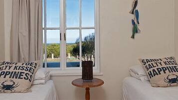 Pikkewyntjie Cottage  | 1 bedroom, iron/ironing board, cots/infant beds, WiFi