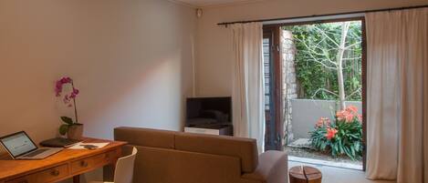 Estudio Confort, 1 habitación | 1 dormitorio, ropa de cama de alta calidad, caja fuerte y escritorio