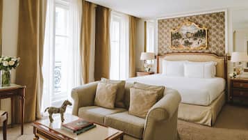 Minibar, in-room safe, individually decorated, individually furnished