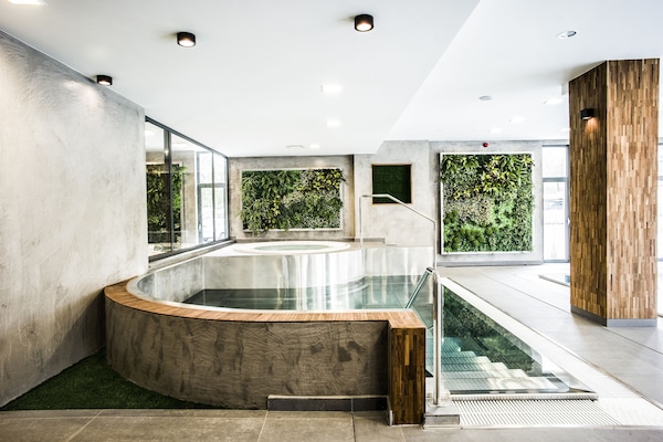 Indoor pool, sun loungers