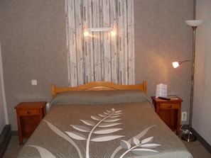 Double Room | Iron/ironing board, free WiFi
