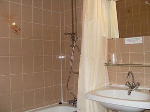 Double Room | Bathroom