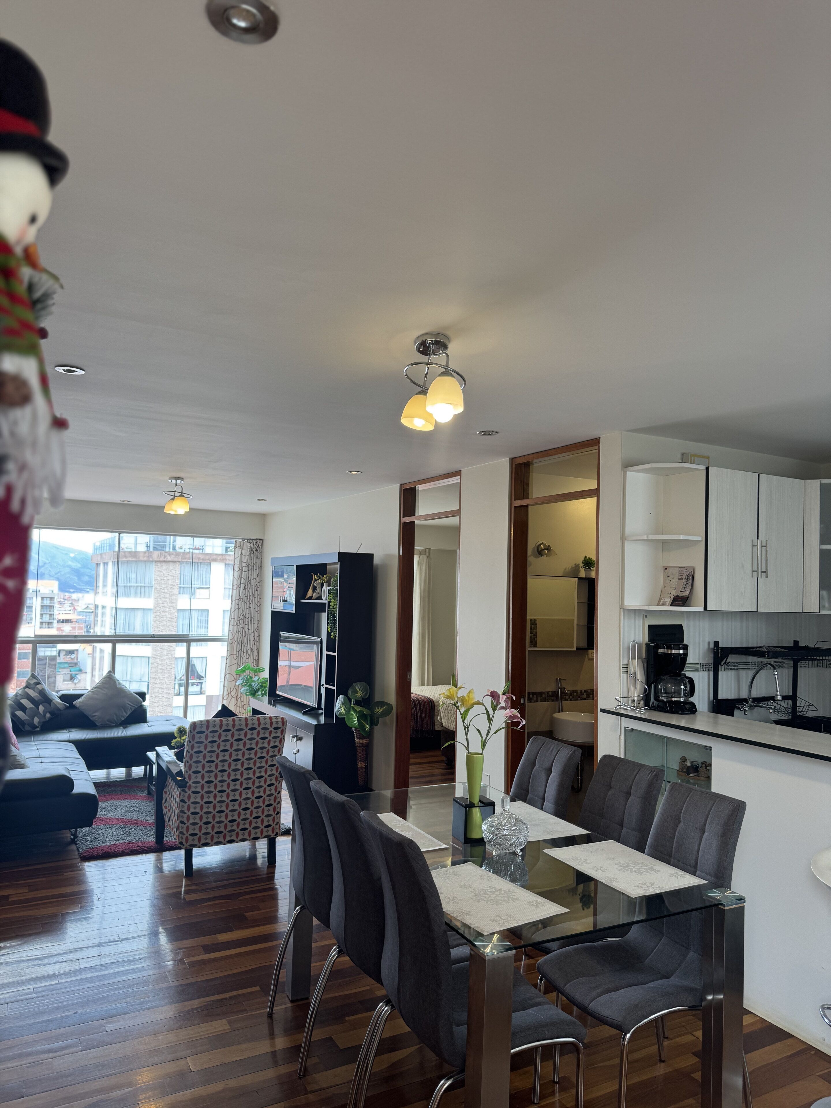 Comfort Apartment, 3 Bedrooms | Living room | 40-inch flat-screen TV with cable channels, TV, DVD player
