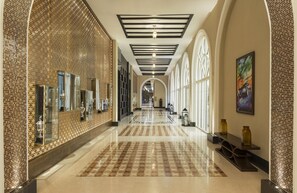 Lobby - Al Habtoor Polo Resort (Dubai)