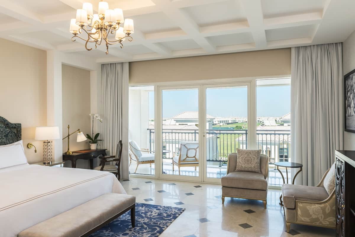 Villa, 4 Bedrooms | 1 bilik tidur, bar mini, peti besi dalam bilik, meja