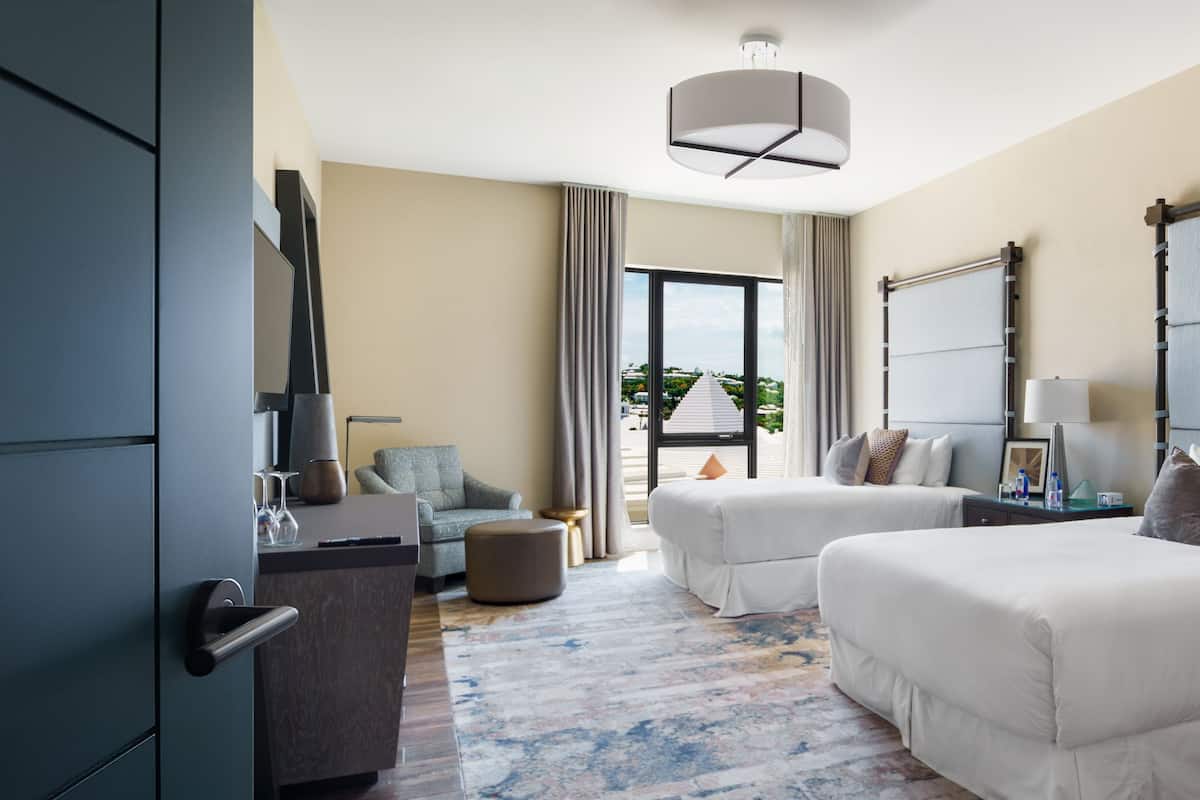 Minibar, in-room safe, desk, soundproofing