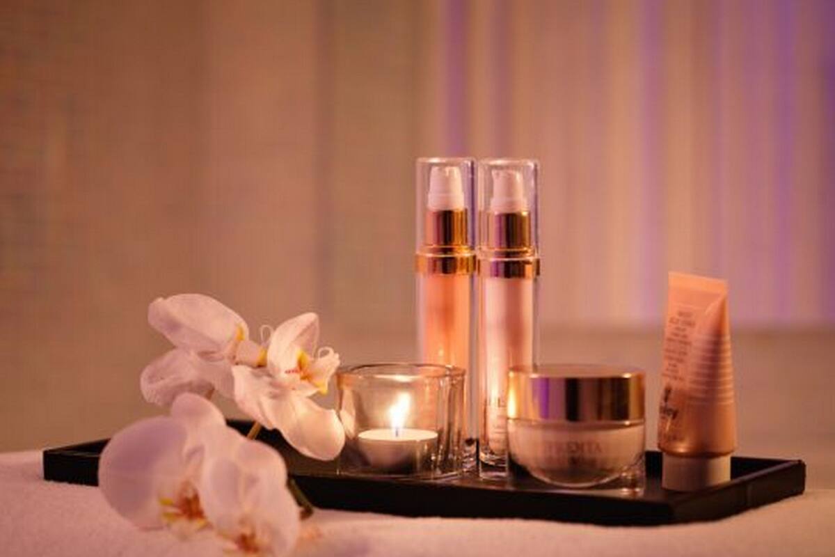 couples treatment room(s), sauna, body treatments, hot stone massages