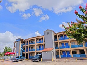 숙박 시설 정면