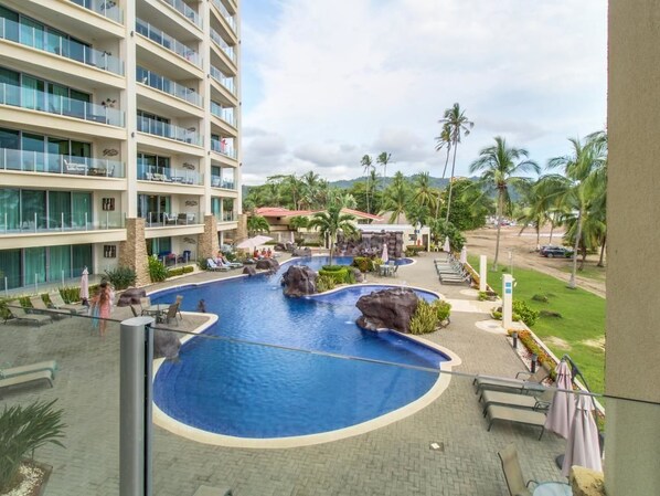 Appartement, 3 chambres | Piscine extérieure