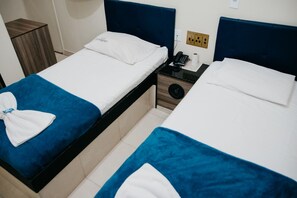 Bar mini, langsir/tirai gelap terus, Wi-fi percuma 