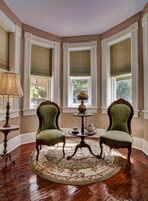 Chambre, 1 très grand lit, salle de bains privée