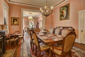 Dining room - McMillan Inn Bed and Breakfast (Savannah)
