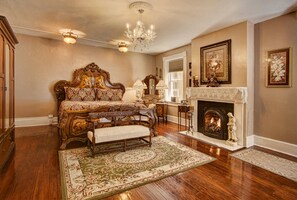 The Oglethorpe | Pillowtop beds, individually decorated, individually furnished