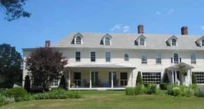 Harbour House Inn