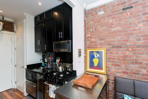 Apartment, 1 Bedroom | Private kitchenette
