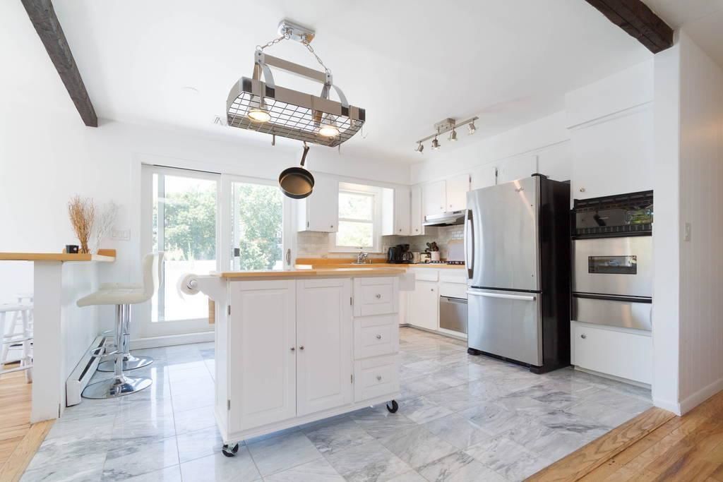 House, 5 Bedrooms | Private kitchen | Coffee/tea maker, fridge, microwave