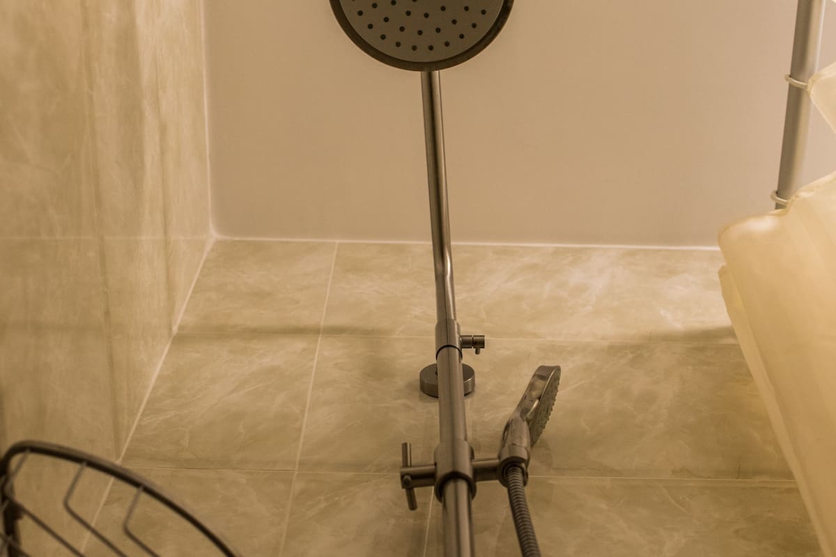 Hand-held showerhead