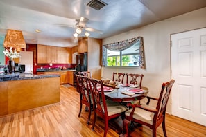 Apartment, 4 Bedrooms | In-room dining - PX008 4 Bedroom Apartment By Senstay (Scottsdale)