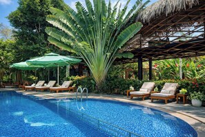 Kolam renang outdoor