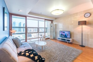 Presidential Condo, Multiple Beds, 2 Bathrooms, City View | Living area - Luxury View Family Seoul Station (Seoul)