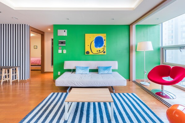 Family Apartment | Living room