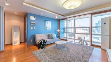 Apartment (Super View) | 3 bedrooms, Egyptian cotton sheets, premium bedding, down duvets