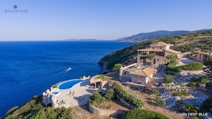 Blue Caves Villas | 4-bedroom Villa DEEP BLUE | Beach/ocean view